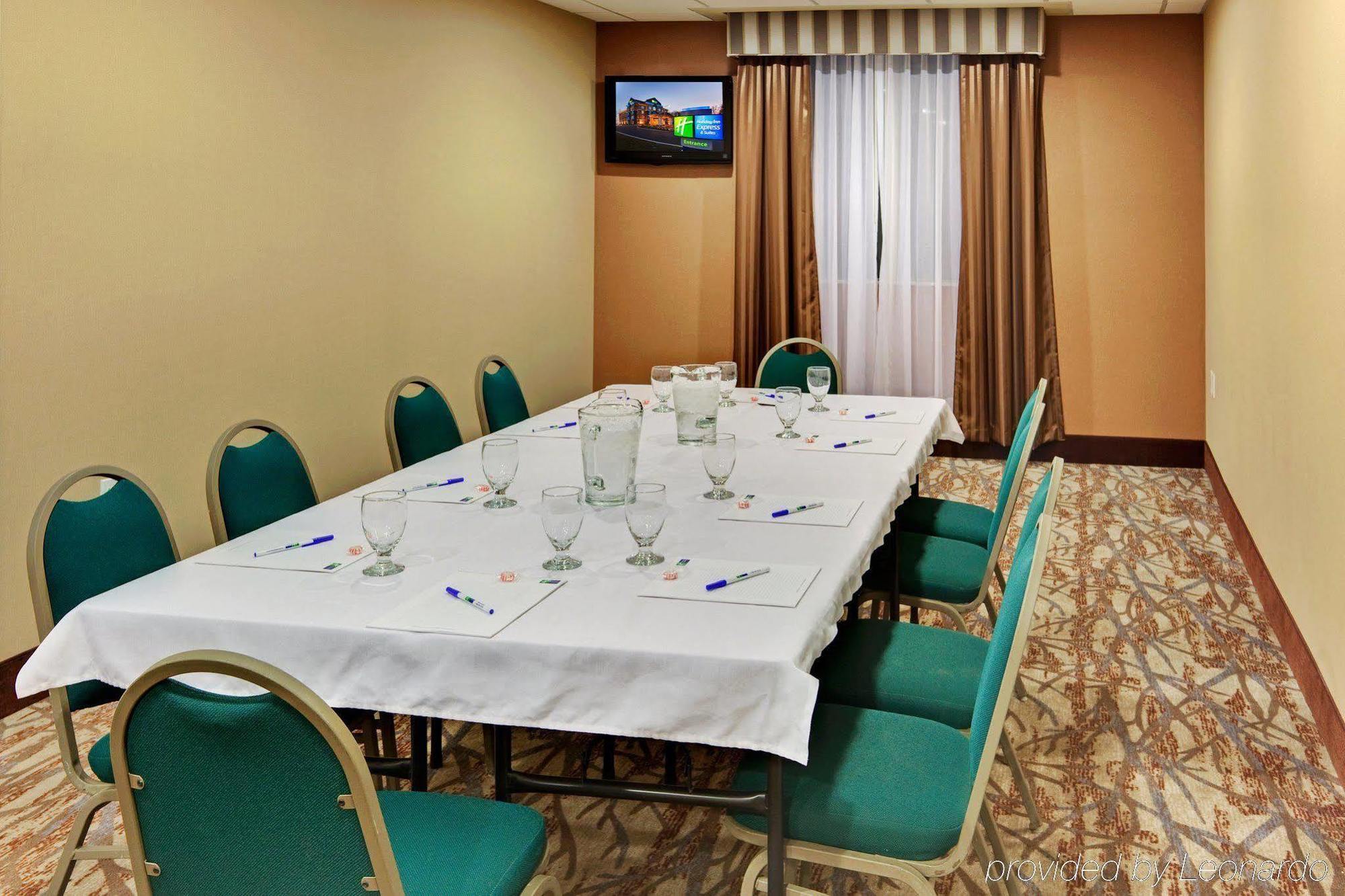 Holiday Inn Express Hotel & Suites Hamburg By Ihg Einrichtungen foto