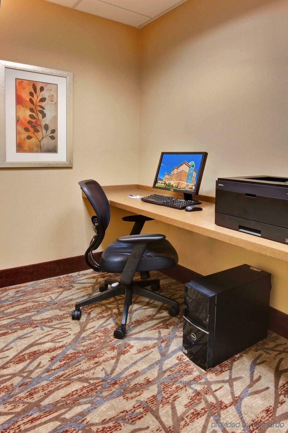 Holiday Inn Express Hotel & Suites Hamburg By Ihg Einrichtungen foto