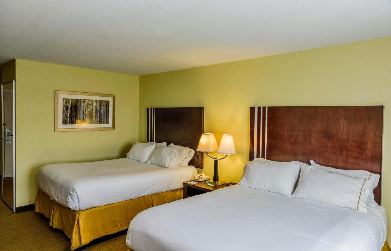 Holiday Inn Express Hotel & Suites Hamburg By Ihg Exterior foto